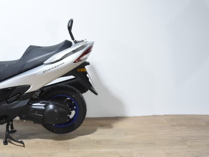 SUZUKI BURGMAN 400 2022 de segunda mano