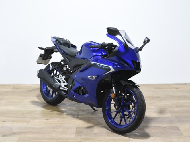 YAMAHA YZF R125 2025 de segunda mano