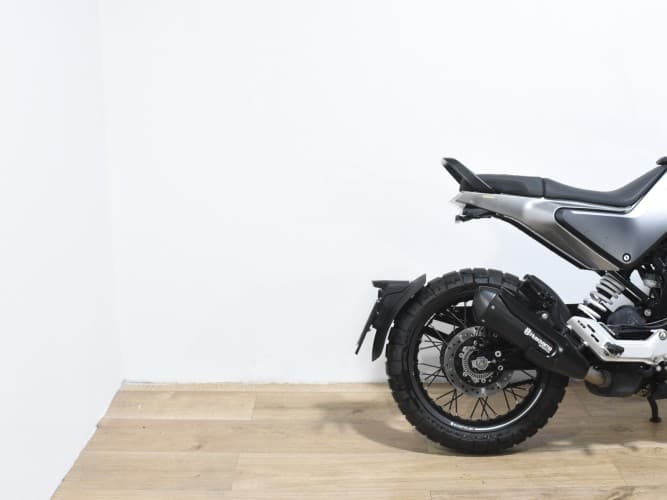 Comprar HUSQVARNA SVARTPILEN 125 2022 de segunda mano HUSQVARNA SVARTPILEN 125 2022 de segunda mano