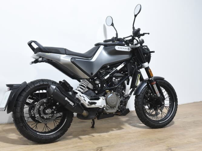 Comprar HUSQVARNA SVARTPILEN 125 2022 de segunda mano HUSQVARNA SVARTPILEN 125 2022 de segunda mano