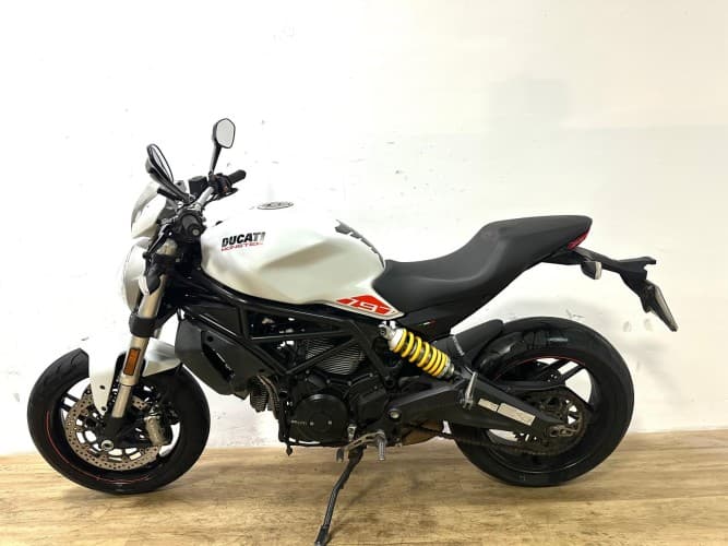 Comprar DUCATI MONSTER 797 2019 de segunda mano DUCATI MONSTER 797 2019 de segunda mano