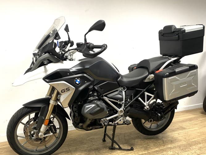 Comprar BMW R 1250 GS (IVA DEDUCIBLE) (3 PAQUETES+ 3 MALETAS) 2023 de segunda mano BMW R 1250 GS (IVA DEDUCIBLE) (3 PAQUETES+ 3 MALETAS) 2023 de segunda mano