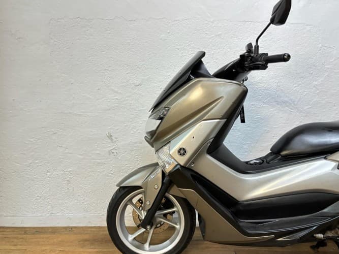 YAMAHA NMAX 125 2016 de segunda mano