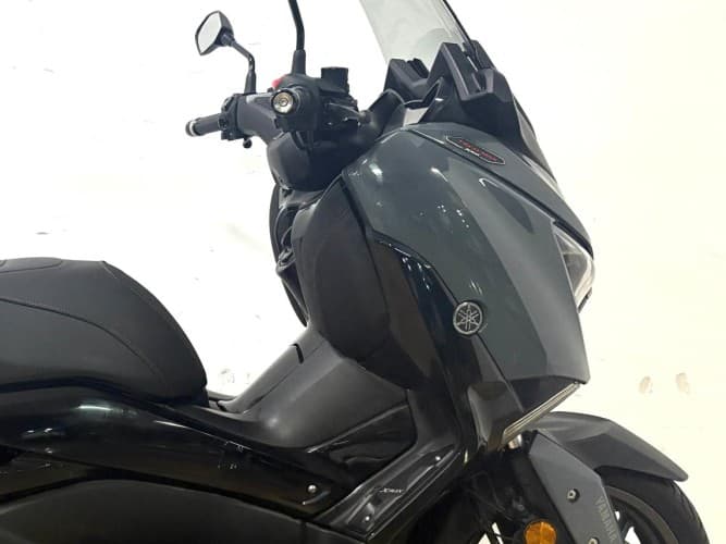 Comprar YAMAHA XMAX 125 (TECH MAX) 2021 de segunda mano YAMAHA XMAX 125 (TECH MAX) 2021 de segunda mano