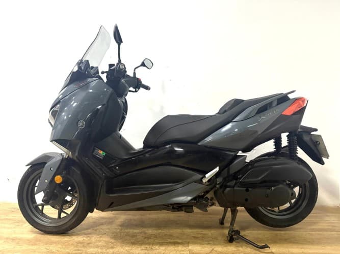 Comprar YAMAHA XMAX 125 (TECH MAX) 2021 de segunda mano YAMAHA XMAX 125 (TECH MAX) 2021 de segunda mano