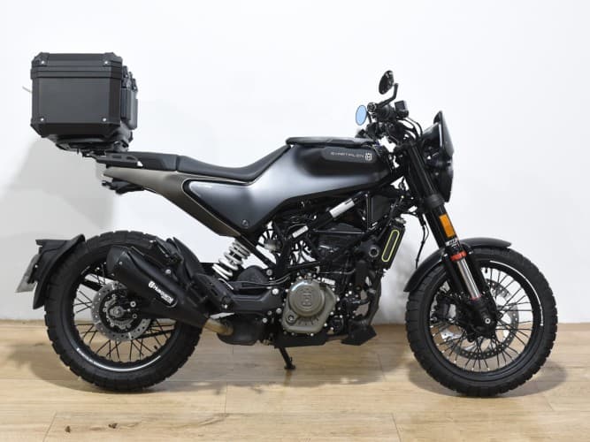 HUSQVARNA SVARTPILEN 125 2023 de segunda mano