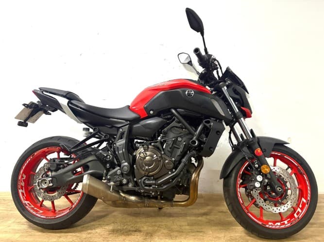 Comprar YAMAHA MT-07 (A2) 2019 de segunda mano YAMAHA MT-07 (A2) 2019 de segunda mano