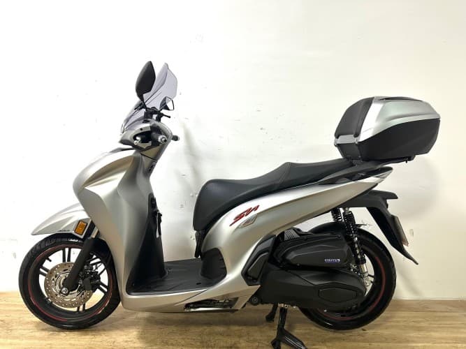 HONDA SH 350I 2023 de segunda mano