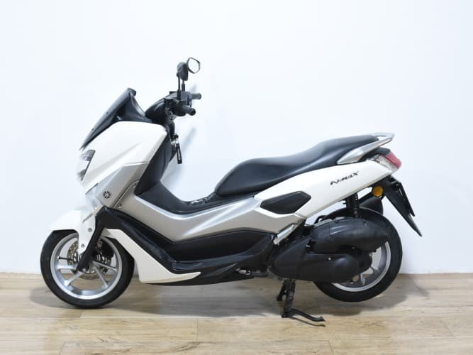 YAMAHA NMAX 125 2016 de segunda mano
