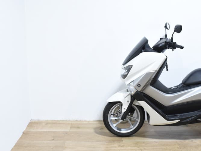 YAMAHA NMAX 125 2016 de segunda mano