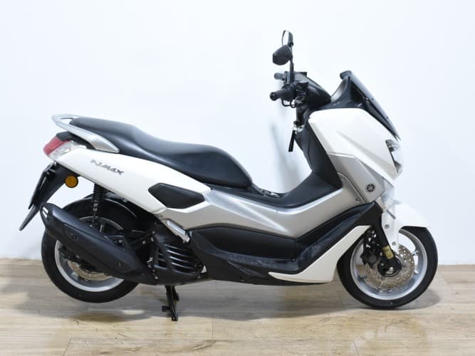 YAMAHA NMAX 125 2016 de segunda mano