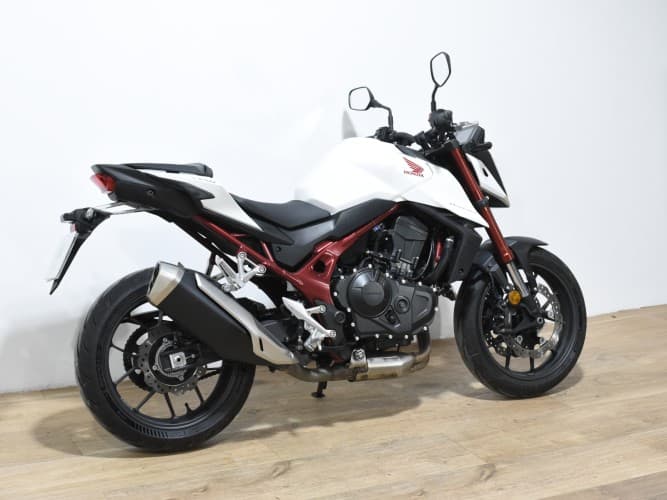 HONDA CB 750 HORNET A2 2023 de segunda mano