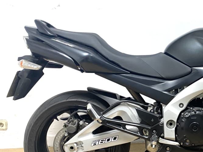 Comprar SUZUKI GSR 600 2007 de segunda mano SUZUKI GSR 600 2007 de segunda mano
