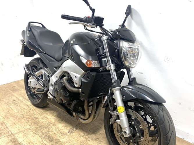 Comprar SUZUKI GSR 600 2007 de segunda mano SUZUKI GSR 600 2007 de segunda mano