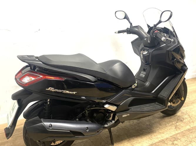 Comprar KYMCO SUPER DINK 350 2018 de segunda mano KYMCO SUPER DINK 350 2018 de segunda mano