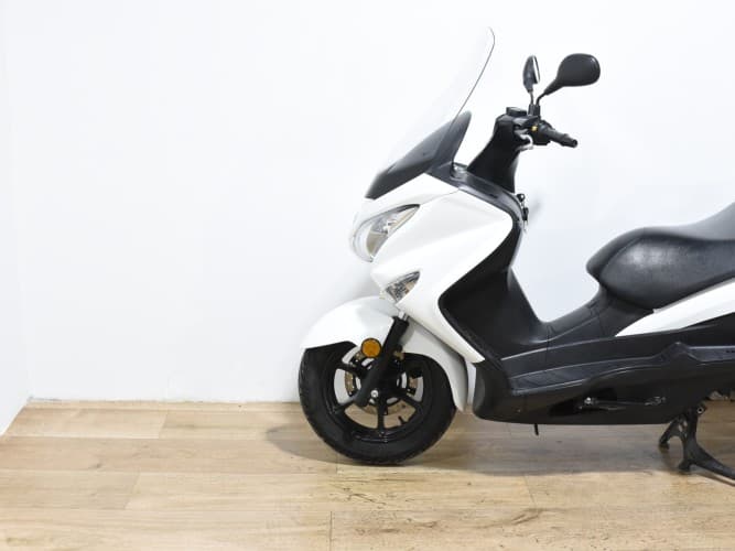 Comprar SUZUKI BURGMAN 125 2020 de segunda mano SUZUKI BURGMAN 125 2020 de segunda mano