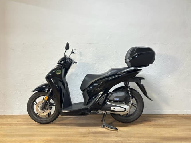 Comprar HONDA SH 125 2024 de segunda mano HONDA SH 125 2024 de segunda mano