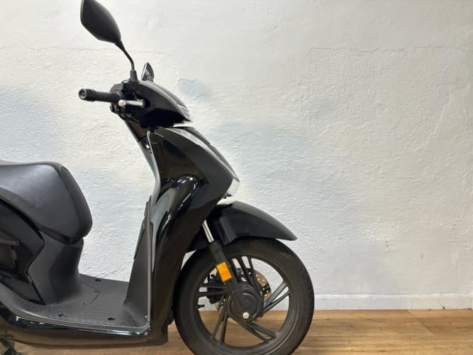 Comprar HONDA SH 125 2024 de segunda mano HONDA SH 125 2024 de segunda mano
