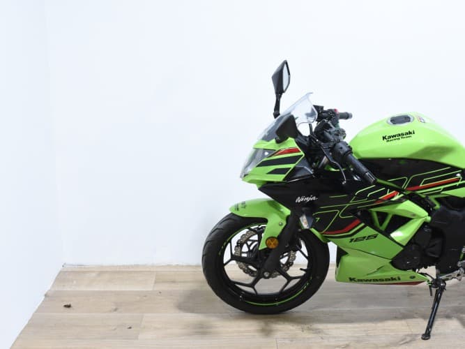 Comprar KAWASAKI NINJA 125 2024 de segunda mano KAWASAKI NINJA 125 2024 de segunda mano