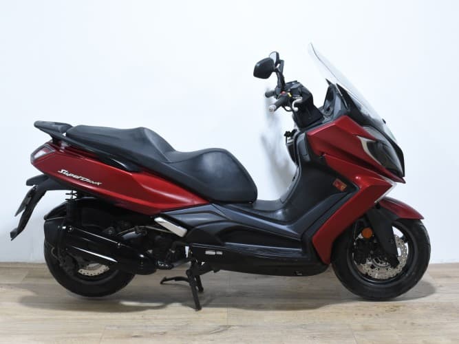 KYMCO SUPER DINK 125 2019 de segunda mano