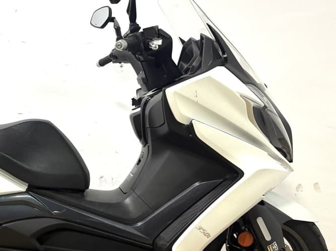 Comprar KYMCO SUPER DINK 350 2022 de segunda mano KYMCO SUPER DINK 350 2022 de segunda mano