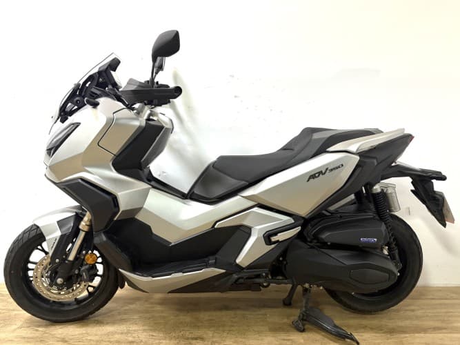 HONDA ADV 350 2023 de segunda mano