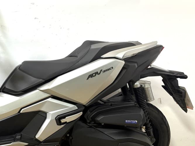 HONDA ADV 350 2023 de segunda mano