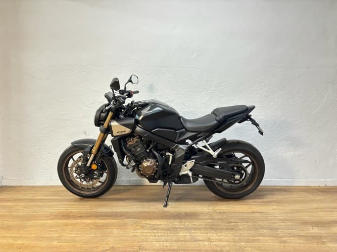 HONDA CB 650 R (A)(E-CLUTCH) 2024 de segunda mano