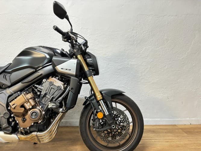 HONDA CB 650 R (A)(E-CLUTCH) 2024 de segunda mano