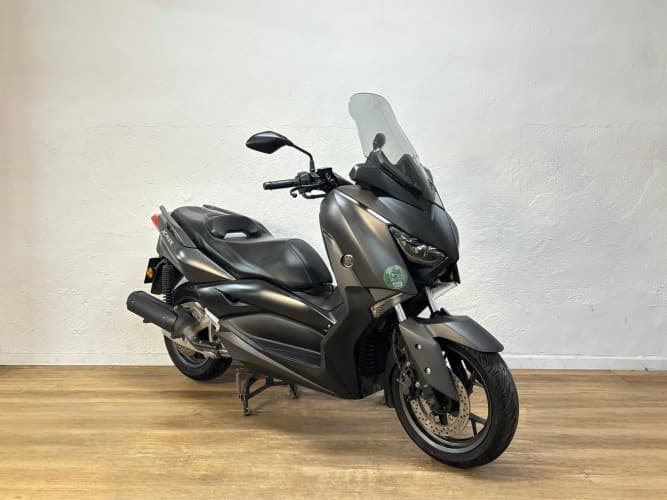 YAMAHA XMAX 125 2018 de segunda mano