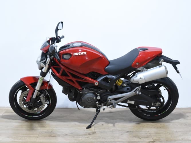 Comprar DUCATI MONSTER 696 (A)(DESMO PASADA A LOS 25.000 KM) 2008 de segunda mano DUCATI MONSTER 696 (A)(DESMO PASADA A LOS 25.000 KM) 2008 de segunda mano