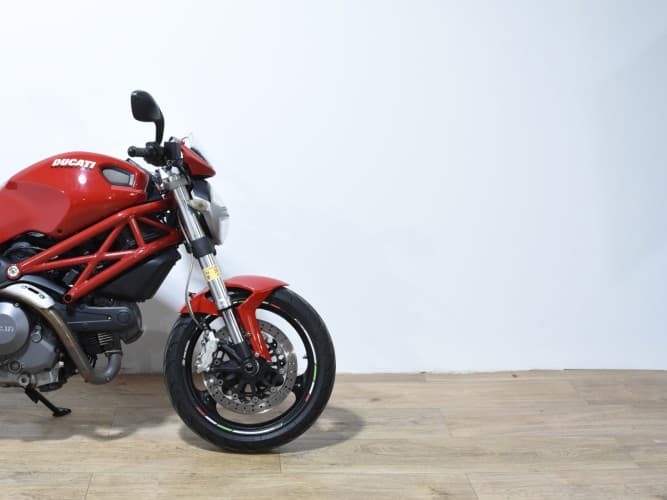 Comprar DUCATI MONSTER 696 (A)(DESMO PASADA A LOS 25.000 KM) 2008 de segunda mano DUCATI MONSTER 696 (A)(DESMO PASADA A LOS 25.000 KM) 2008 de segunda mano