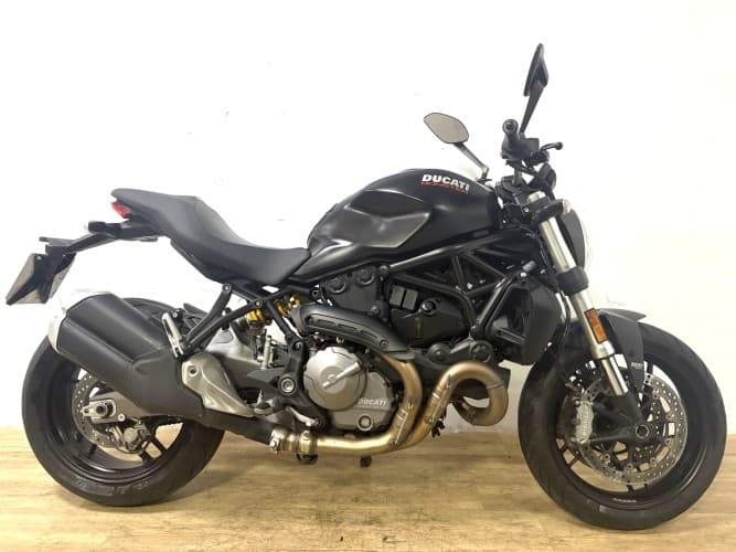 Comprar DUCATI MONSTER 821 (A2) 2019 de segunda mano DUCATI MONSTER 821 (A2) 2019 de segunda mano