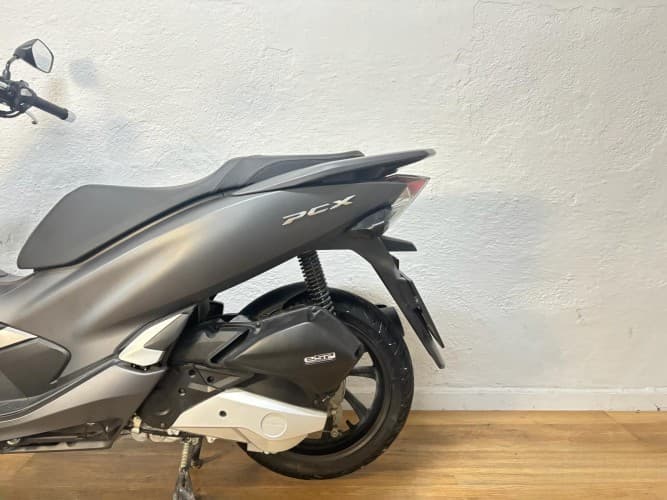 Comprar HONDA PCX 125 2019 de segunda mano HONDA PCX 125 2019 de segunda mano
