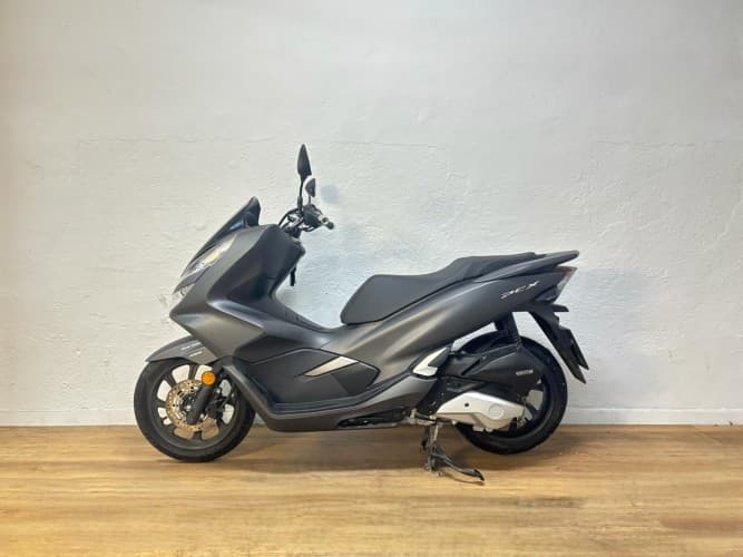 Comprar HONDA PCX 125 2019 de segunda mano HONDA PCX 125 2019 de segunda mano