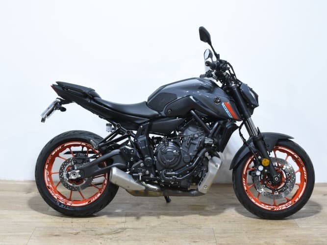 Comprar YAMAHA MT-07 (A) 2021 de segunda mano YAMAHA MT-07 (A) 2021 de segunda mano