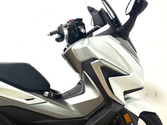 HONDA FORZA 350 2021 de segunda mano