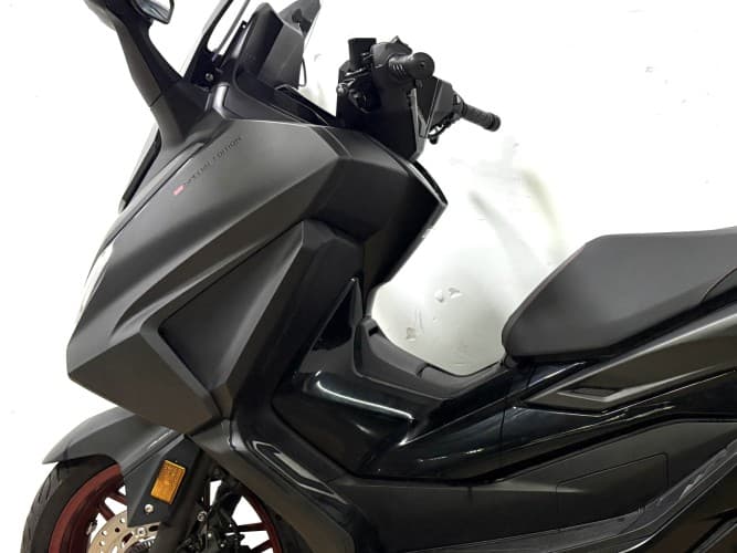 HONDA FORZA 125 2023 de segunda mano