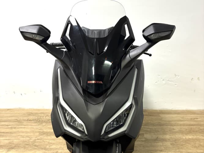 HONDA FORZA 125 2023 de segunda mano