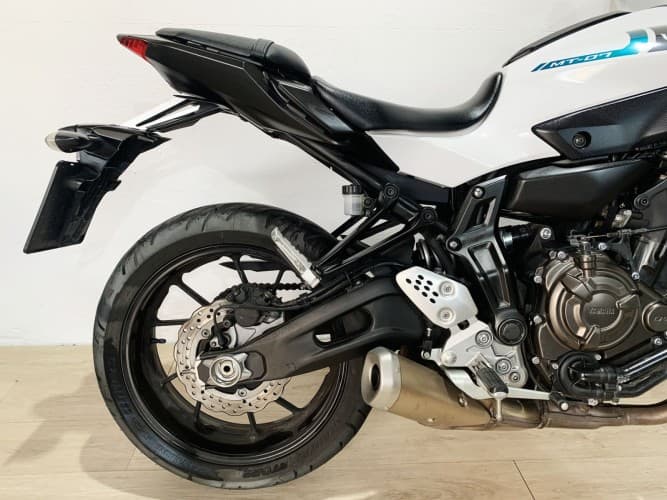 Comprar YAMAHA MT-07 (A2) 2018 de segunda mano YAMAHA MT-07 (A2) 2018 de segunda mano