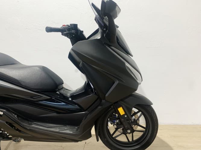 Comprar HONDA FORZA 350 2023 de segunda mano HONDA FORZA 350 2023 de segunda mano