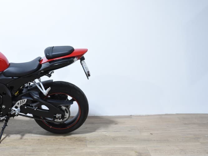 SUZUKI GSX R600 2006 de segunda mano