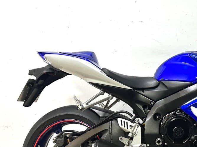 SUZUKI GSX R600 2006 de segunda mano
