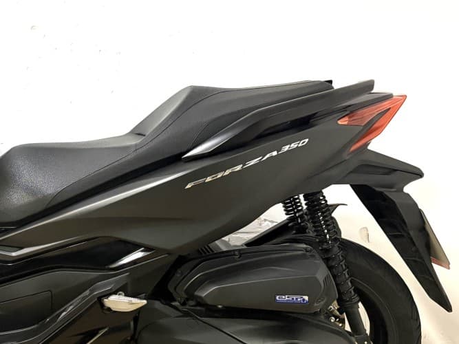 HONDA FORZA 350 2023 de segunda mano