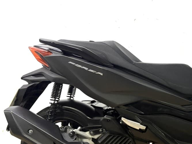 Comprar HONDA FORZA 125 2023 de segunda mano HONDA FORZA 125 2023 de segunda mano