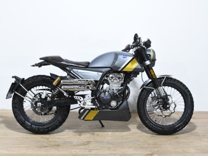 Comprar FB MONDIAL HPS 125 2018 de segunda mano FB MONDIAL HPS 125 2018 de segunda mano