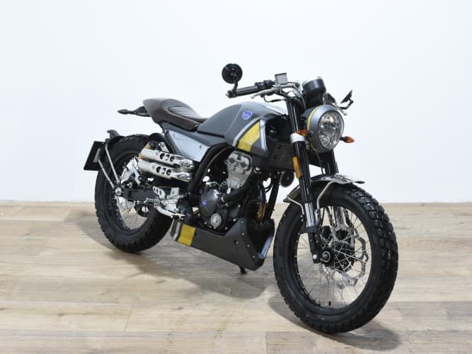 Comprar FB MONDIAL HPS 125 2018 de segunda mano FB MONDIAL HPS 125 2018 de segunda mano