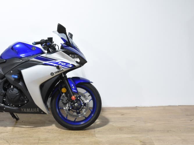 YAMAHA YZF R3 2018 de segunda mano