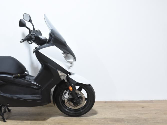 YAMAHA XMAX 125 2011 de segunda mano