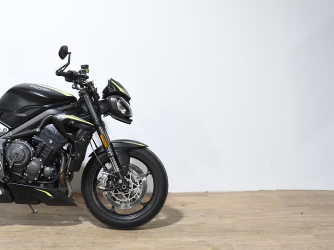 TRIUMPH STREET TRIPLE RS 2022 de segunda mano